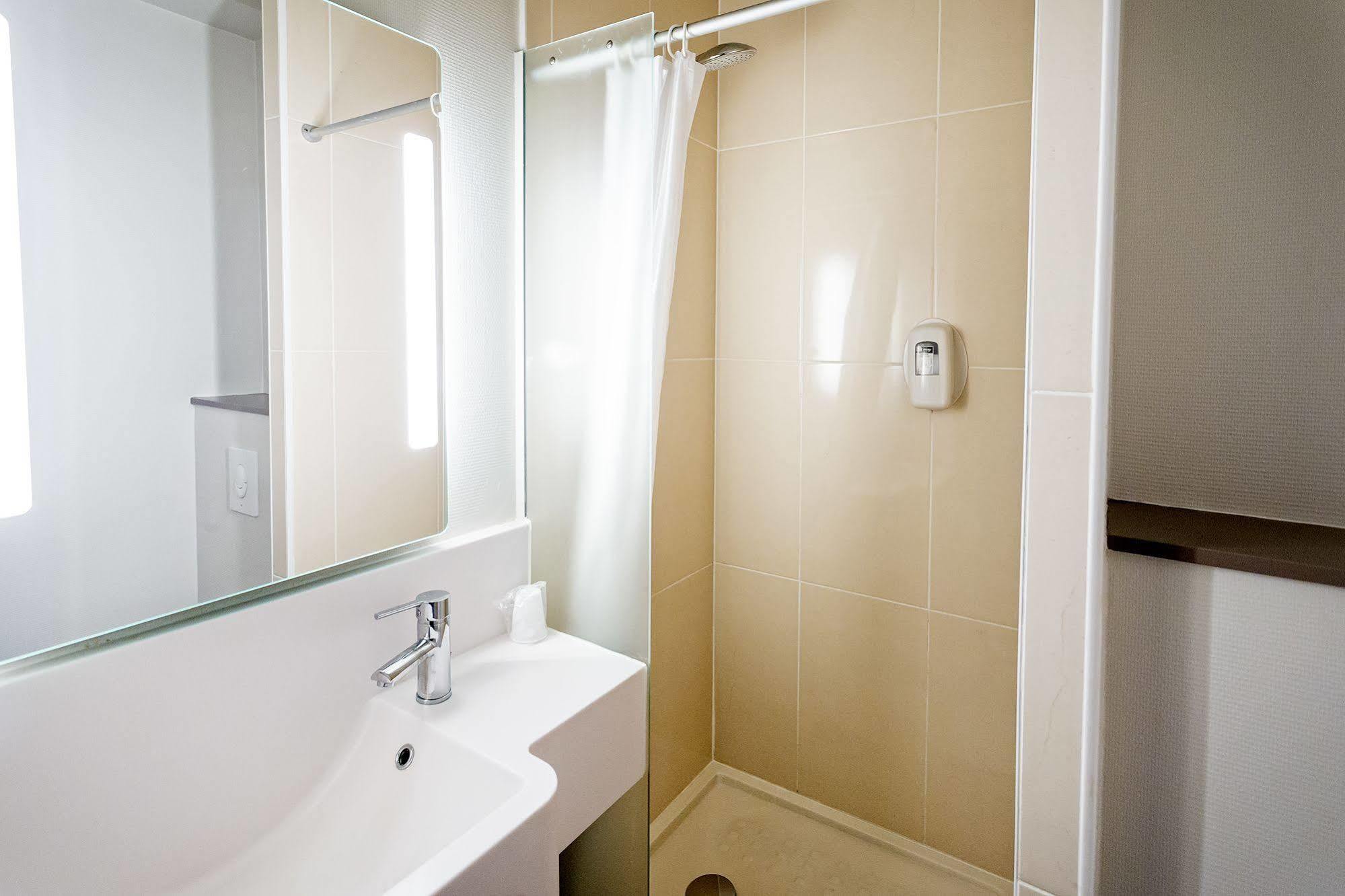 B&B Hotel Grenoble Universite 1 제이르 외부 사진