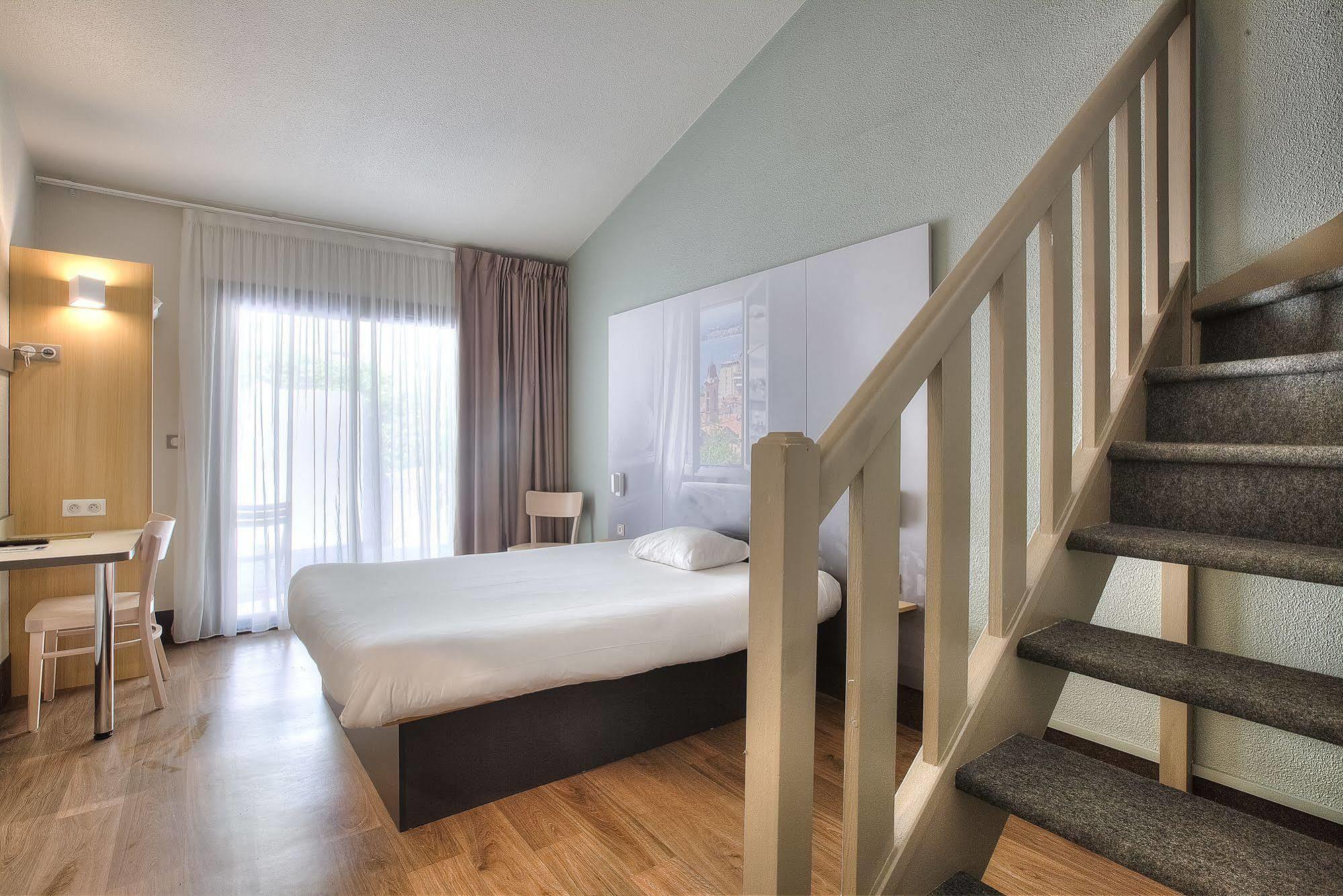 B&B Hotel Grenoble Universite 1 제이르 외부 사진