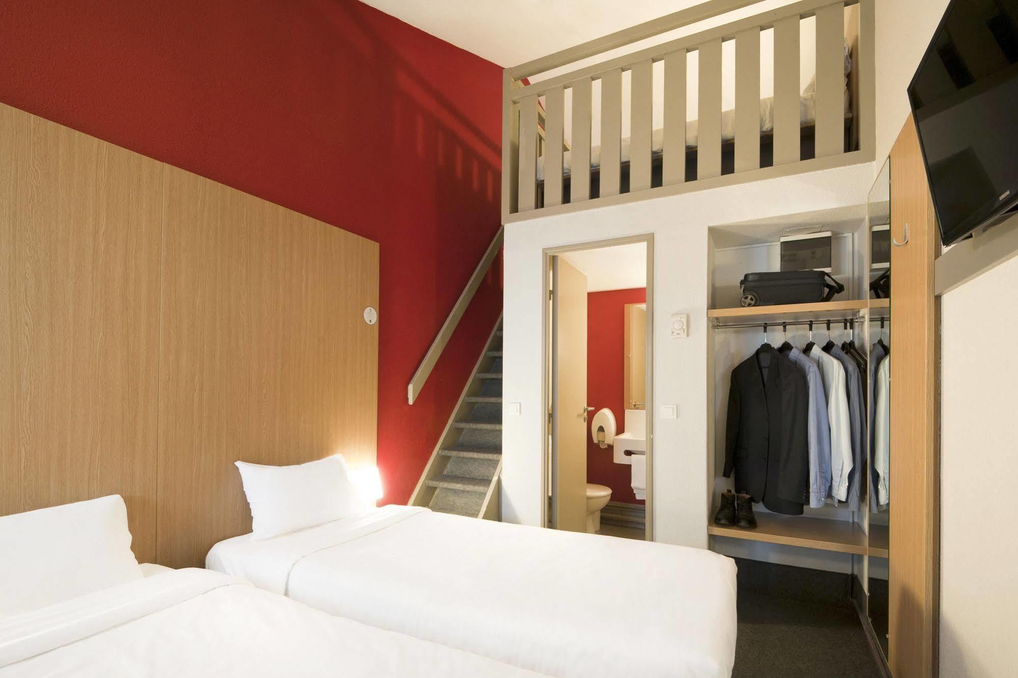 B&B Hotel Grenoble Universite 1 제이르 외부 사진